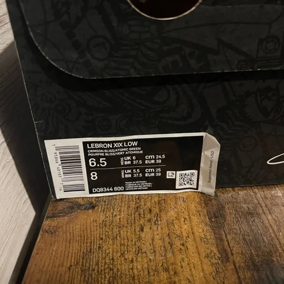 Nike LeBron 19 XIX Low Basketball Shoes - Men’s Size 6.5 //// Women’s Size 8 - Picture 2 of 9